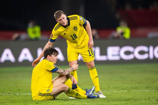 Victor Nilsson Lindelöf and Joakim Nilsson of Sweden look