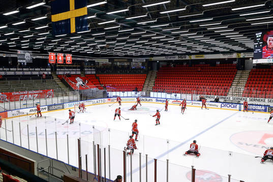 Vita Hästens spelare värmer upp