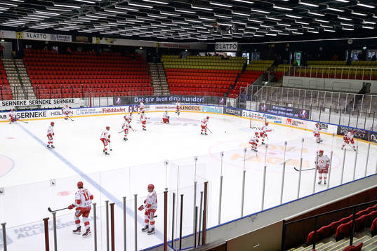 Troja/Ljungbys spelare värmer upp