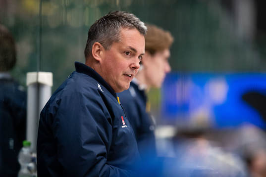 Tomas Montén, head coach, of Sweden