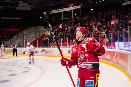 Modos Oscar Pettersson jublar
