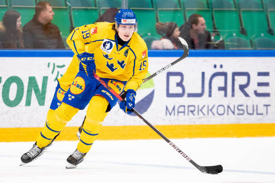 Milton Oscarson of Sweden