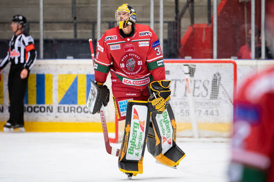 Modos målvakt Henrik Tikkanen