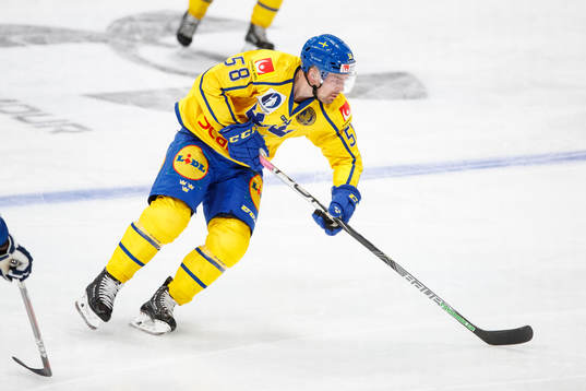 Anton Lander of Sweden
