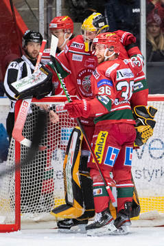 Modos målvakt Henrik Tikkanen och Modos Sebastian Ohlsson
