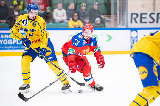 Daniel Torgersson of Sweden and Dmitri Zlodeyev of Russia