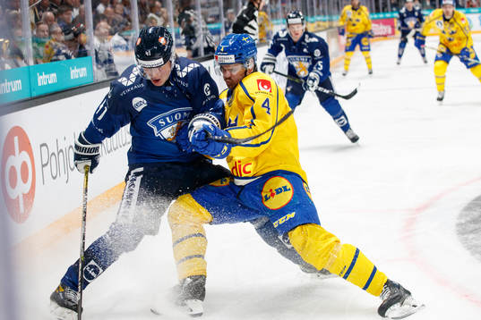 Ville Petman of Finland and Emil Djuse of Sweden