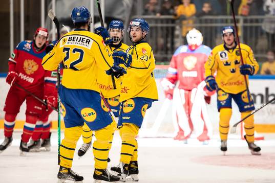 Isak Rosén celebrate with William Wallinder of Sweden