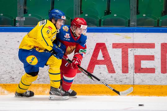 Måns Forsfjäll of Sweden and Alexander Pashin of Russia
