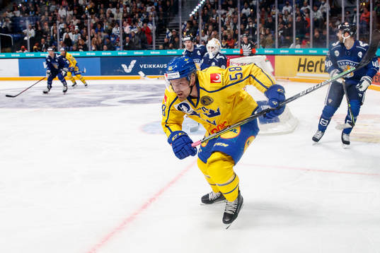 Anton Lander of Sweden