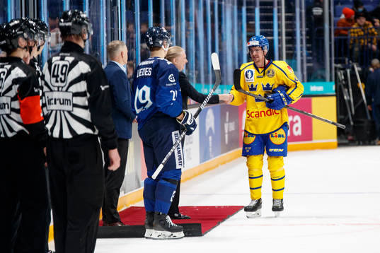 Emil Djuse of Sweden