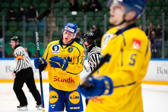 Victor Sjöholm of Sweden looks dejected