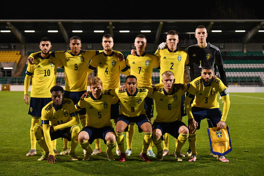 The starting eleven of Sweden pose for a photo