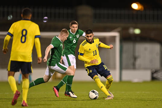 Rami Al Hajj of Sweden and Ross Tierney of Republic of
