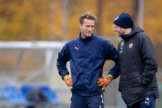 Målvakt Anders Lindegaard och sportchef Andreas Granqvist