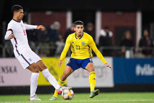 Levi Colwill of England and Peter Amoran of Sweden