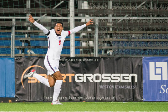 Levi Colwill of England celebrates
