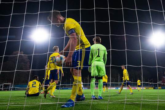 Casper Widell of Sweden looks dejected