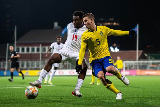 Samuel Dahl of Sweden and Nile John of England