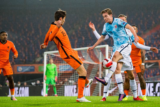 Kristian Thorstvedt of Norway and Marten de Roon of