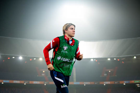 Jens Petter Hauge of Norway warms up