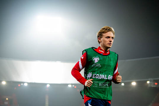 Mats Møller Dæhli of Norway warms up
