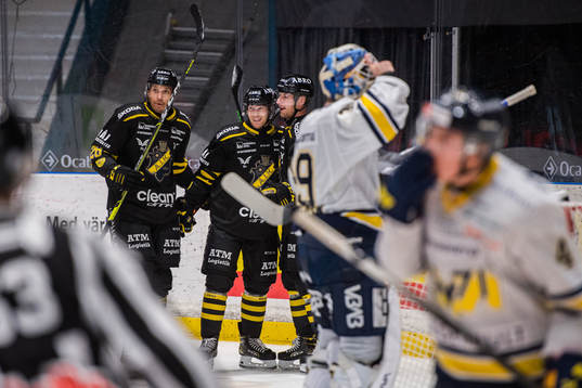 s Oscar Nord och Axel Wemmenborn jublar