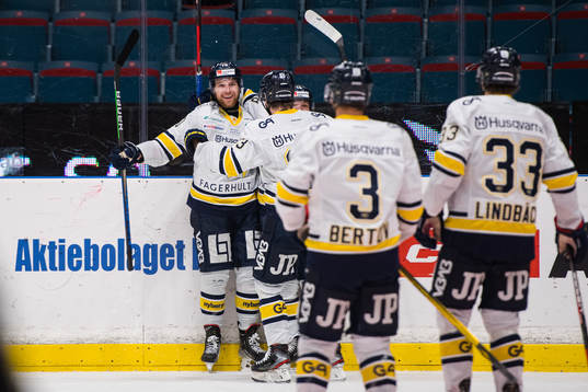 s Marcus Davidsson jublar