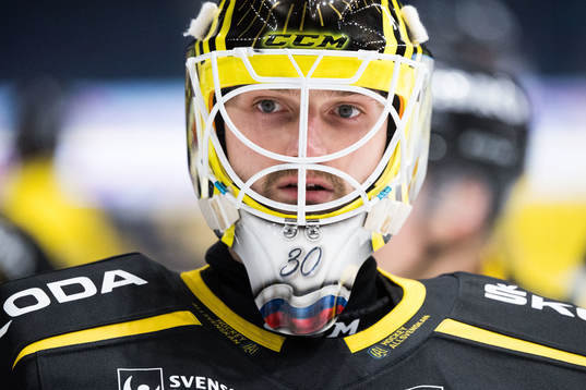 s målvakt Pavel Khomchenko