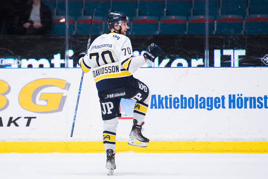 s Marcus Davidsson jublar