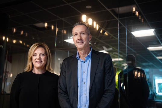 Annika Grälls och Tomas Hoszek, Elitfotboll dam