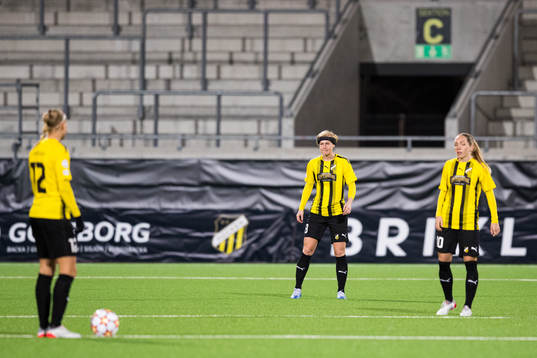 Luna Nörgaard Gevitz of Häcken looks dejected