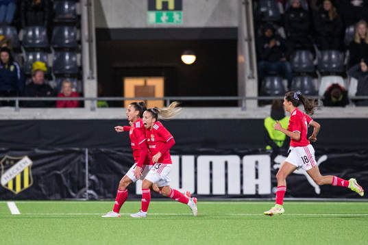 Catarina Amado and Lucia Alves of Benfica celebrate