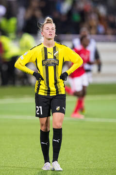 Dilja Yr Zomers of Häcken looks dejected