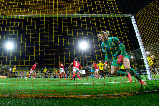 Goalkeeper Jennifer Falk of Häcken looks dejected