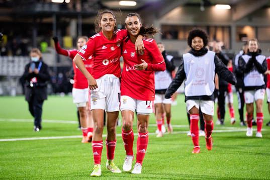 Francisca Nazareth and Catarina Amado of Benfica celebrates