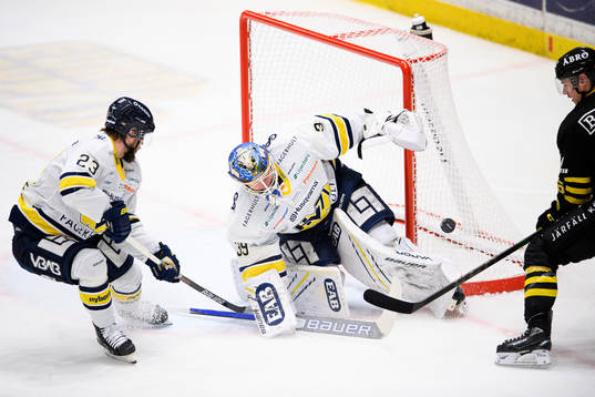 s målvakt Filip Larsson