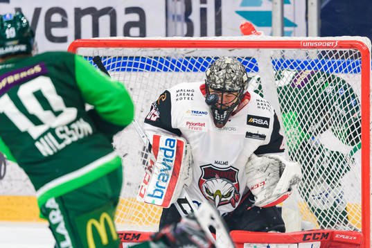 Färjestads Marcus Nilsson och Malmö Redhawks målvakt
