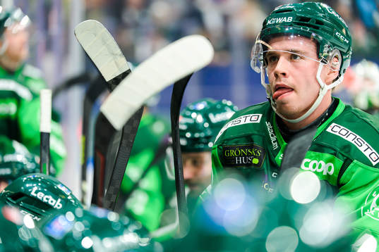 Färjestads Oscar Lawner deppar