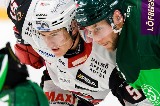 Malmö Redhawks Emil Sylvegård och Färjestads Per Åslund