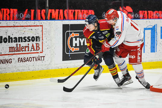Djurgårdens Linus Andersson och Timrås Nolan Zajac