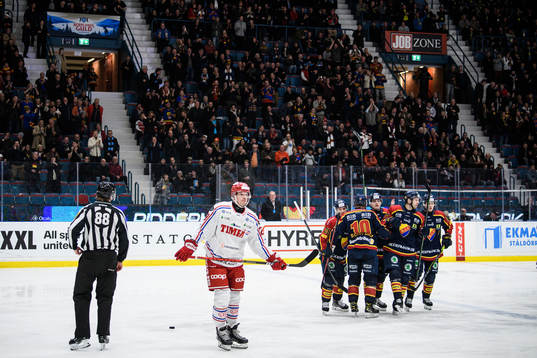 Djurgårdens Marc-Andre Gragnani jublar med lagkamrater