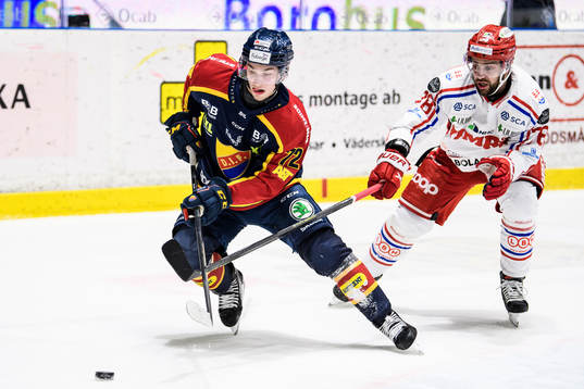 Djurgårdens William Eklund och Timrås Robin Hanzl