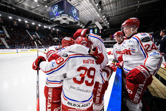 Timrås Ty Rattie jublar