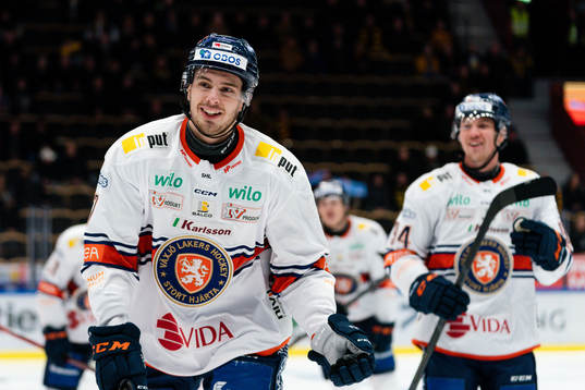 Växjös Hardy Häman Aktell jublar