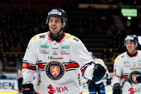 Växjös Hardy Häman Aktell jublar