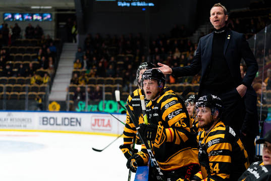 Skellefteås Oscar Möller och tränare Robert Ohlsson