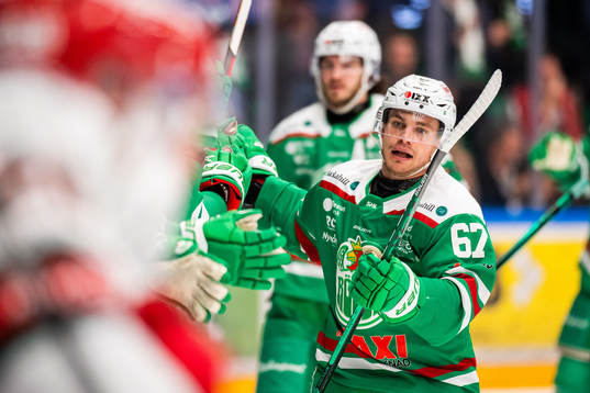 Rögles Leon Bristedt jublar