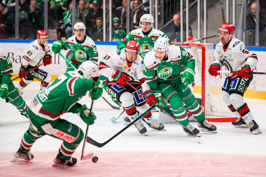 Frölundas Ryan Lasch och Rögles Adam Tambellini