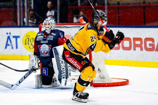 Luleås Brendan Shinnimin jublar